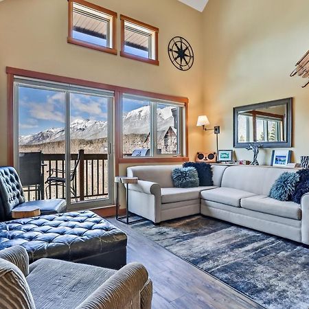 Spectacular Mountain View Corner Unit Pool Hot Tub Park Pass Apartman Canmore Kültér fotó